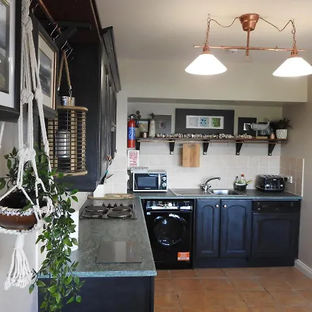 Seashell Cove Luxurious Sea View Free Wifi Netflix Sleeps 5 Apartmán