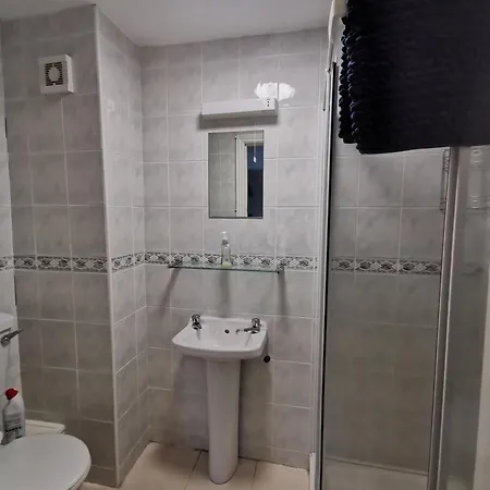 Lägenhet Seashell Cove Luxurious Sea View Free Wifi Netflix Sleeps 5