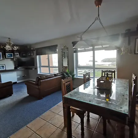 Seashell Cove Luxurious Sea View Free Wifi Netflix Sleeps 5 Lejlighed
