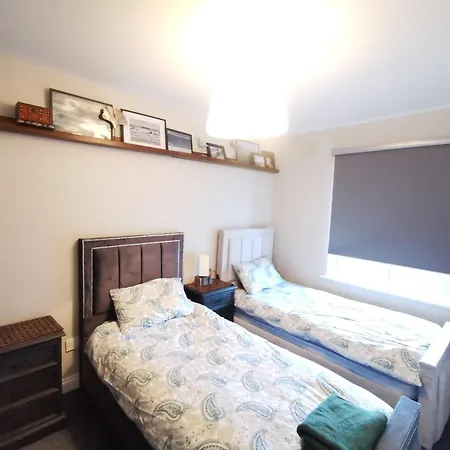 Seashell Cove Luxurious Sea View Free Wifi Netflix Sleeps 5 *