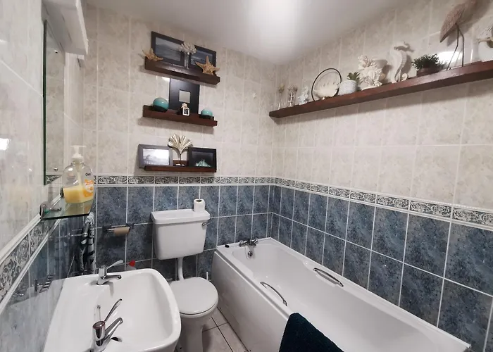 Appartement Seashell Cove Luxurious Sea View Free Wifi Netflix Sleeps 5 *