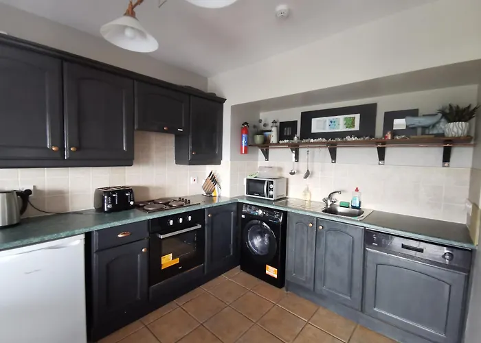 Seashell Cove Luxurious Sea View Free Wifi Netflix Sleeps 5 *