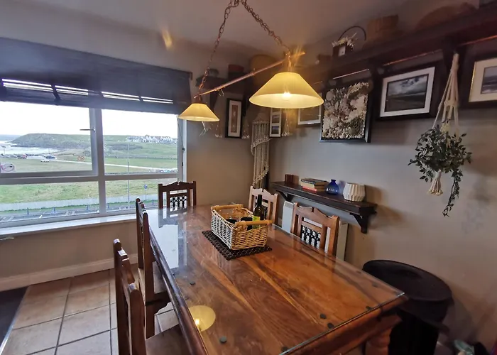 Seashell Cove Luxurious Sea View Free Wifi Netflix Sleeps 5 아파트 *